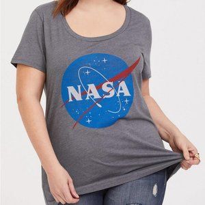 NWT Torrid Nasa Slim Fit Plus Scoop Neck Tee